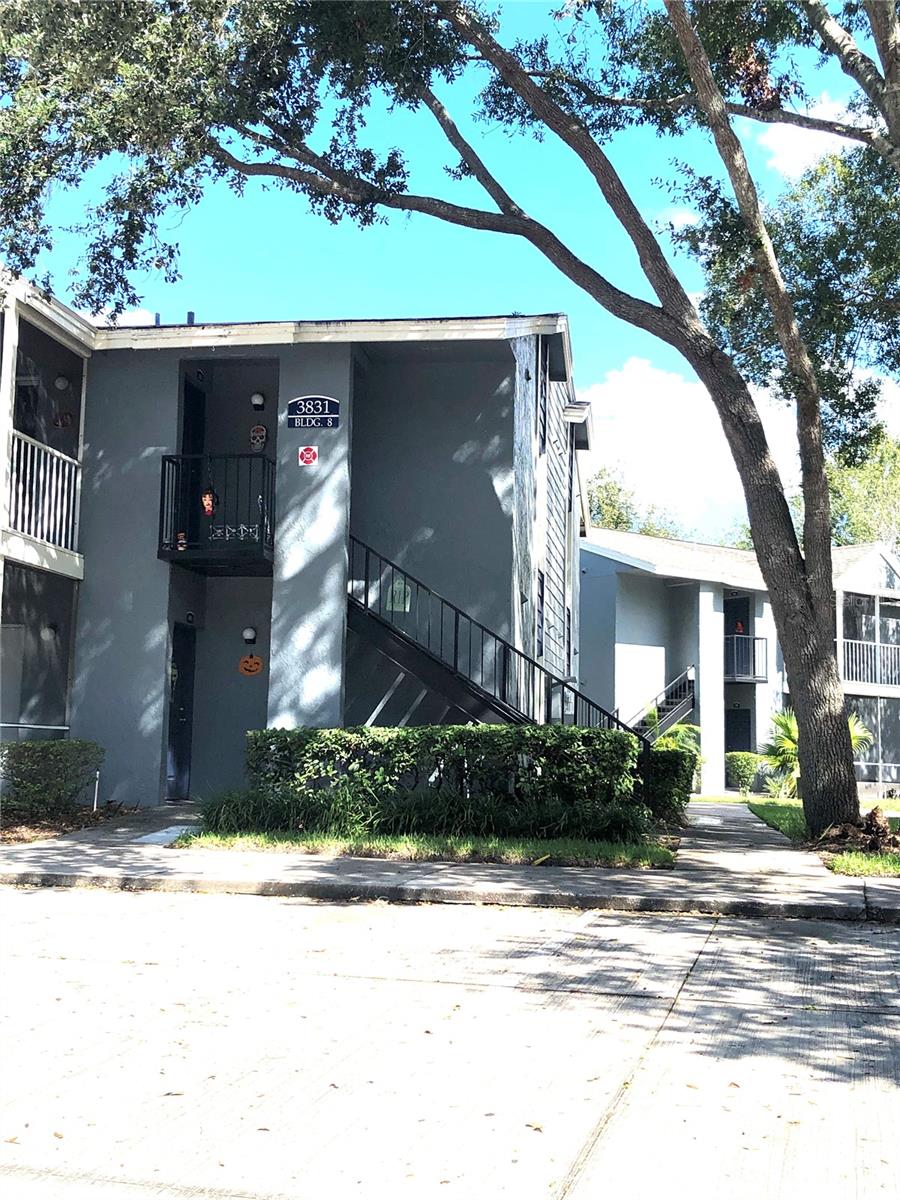 3831 BOWLINE CIR #204