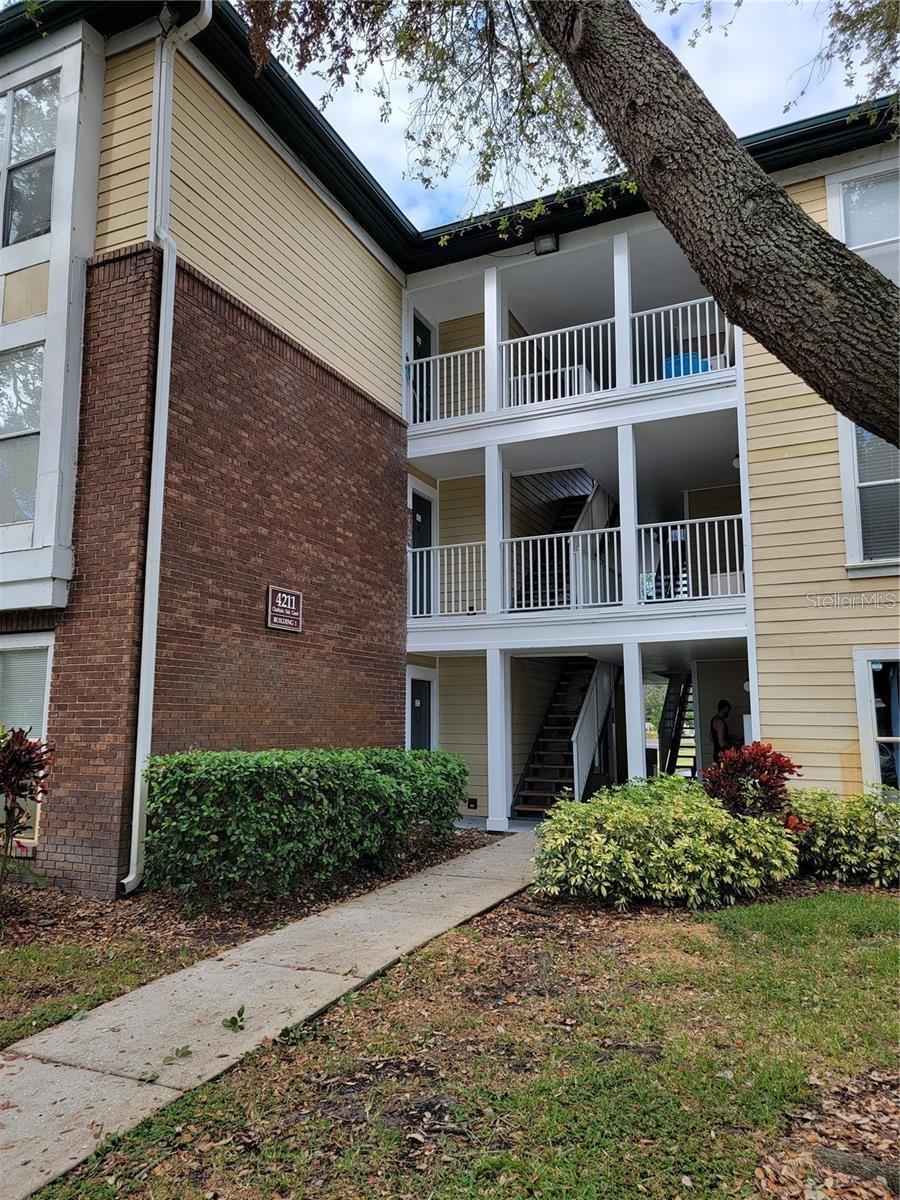 4211 CHATHAM OAK CT #113