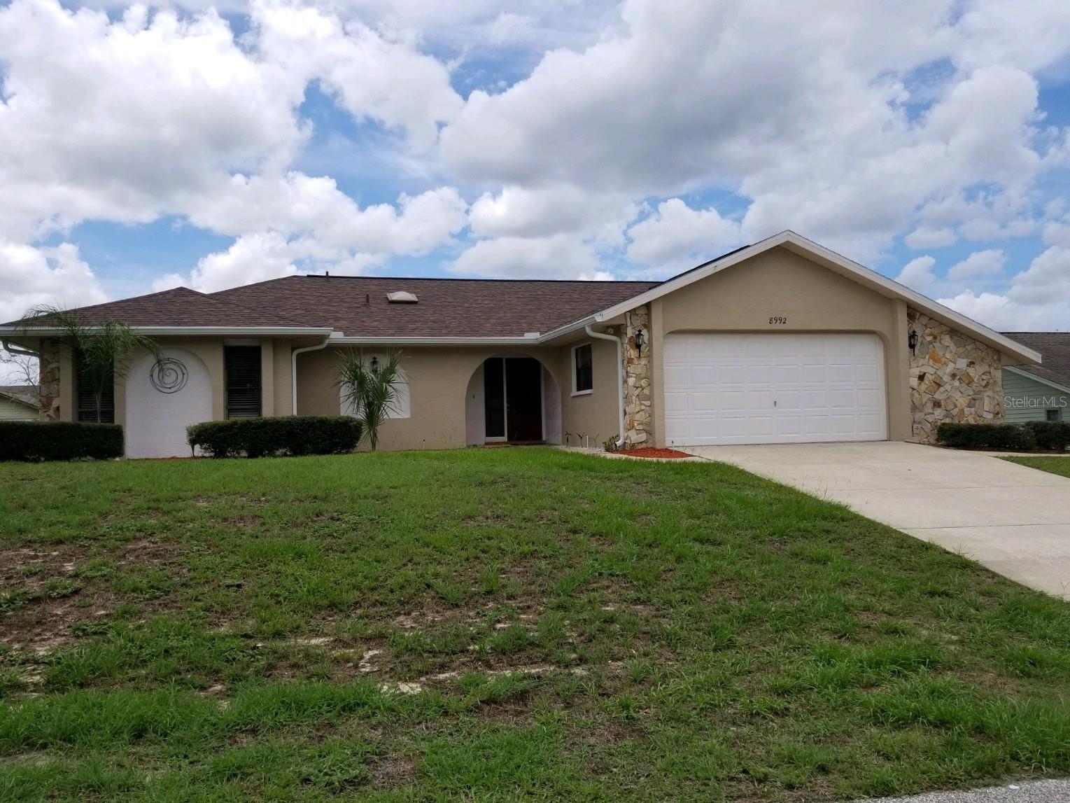 8992 HERNANDO WAY