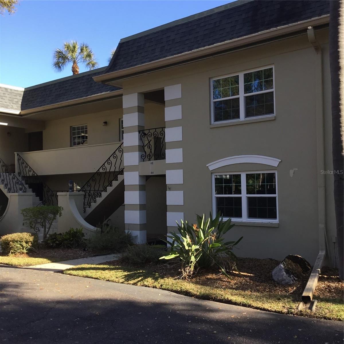 44 COUNTRY CLUB DR #44