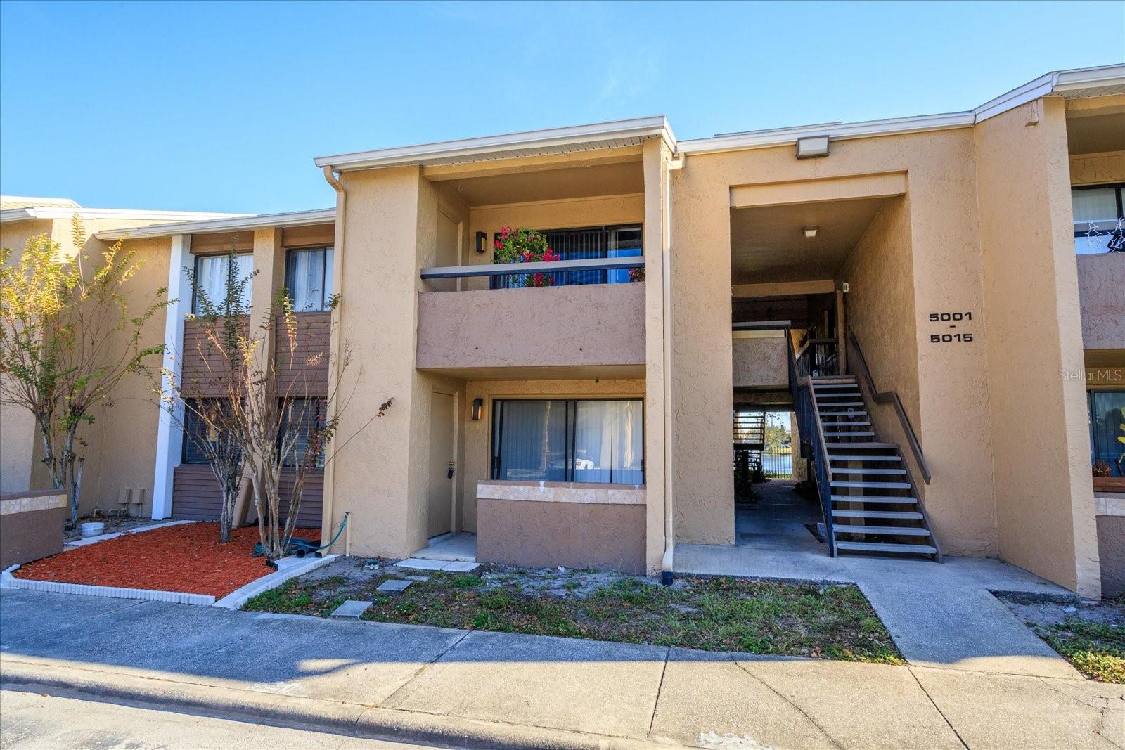5013 VINELAND RD #108