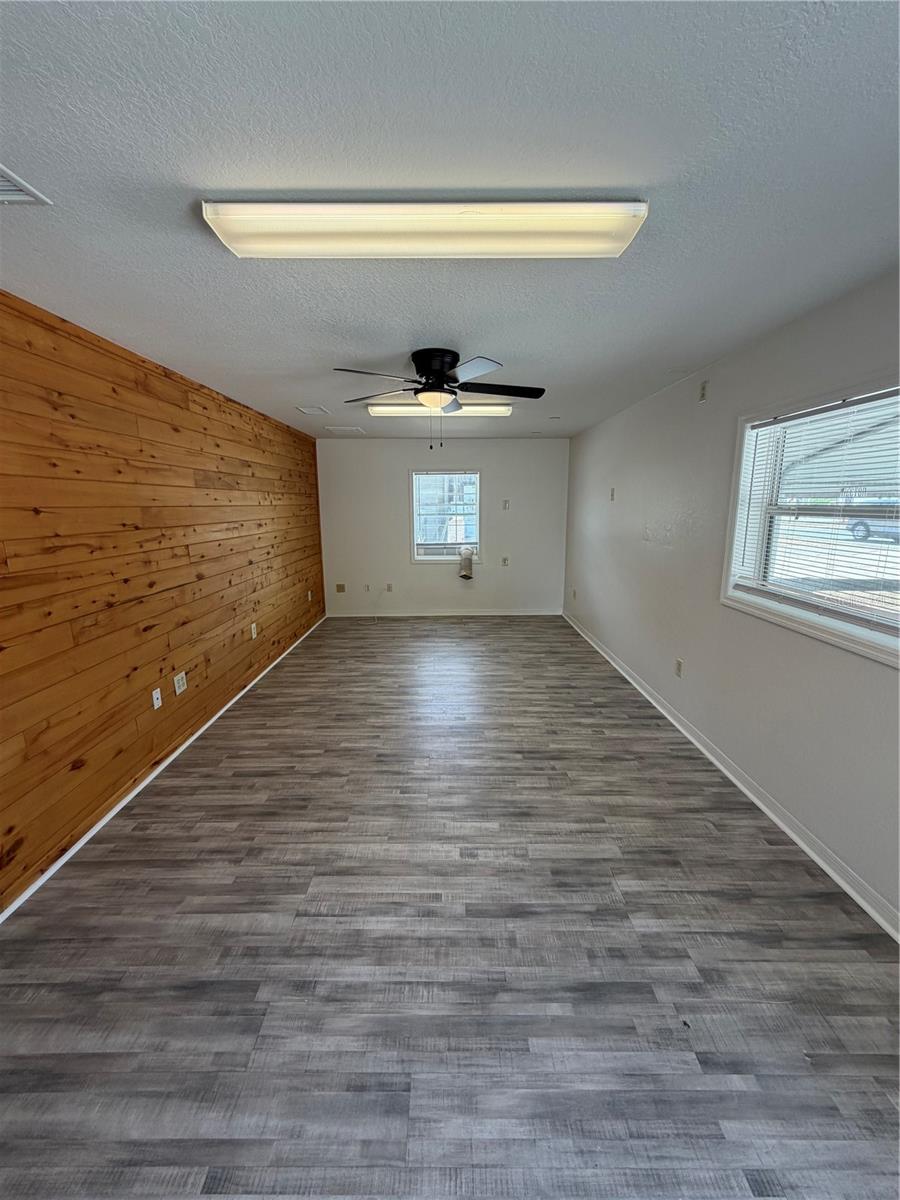 306 N IONA AVE