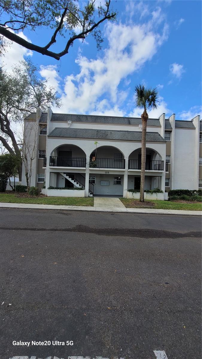 122 N KINGS AVE #202