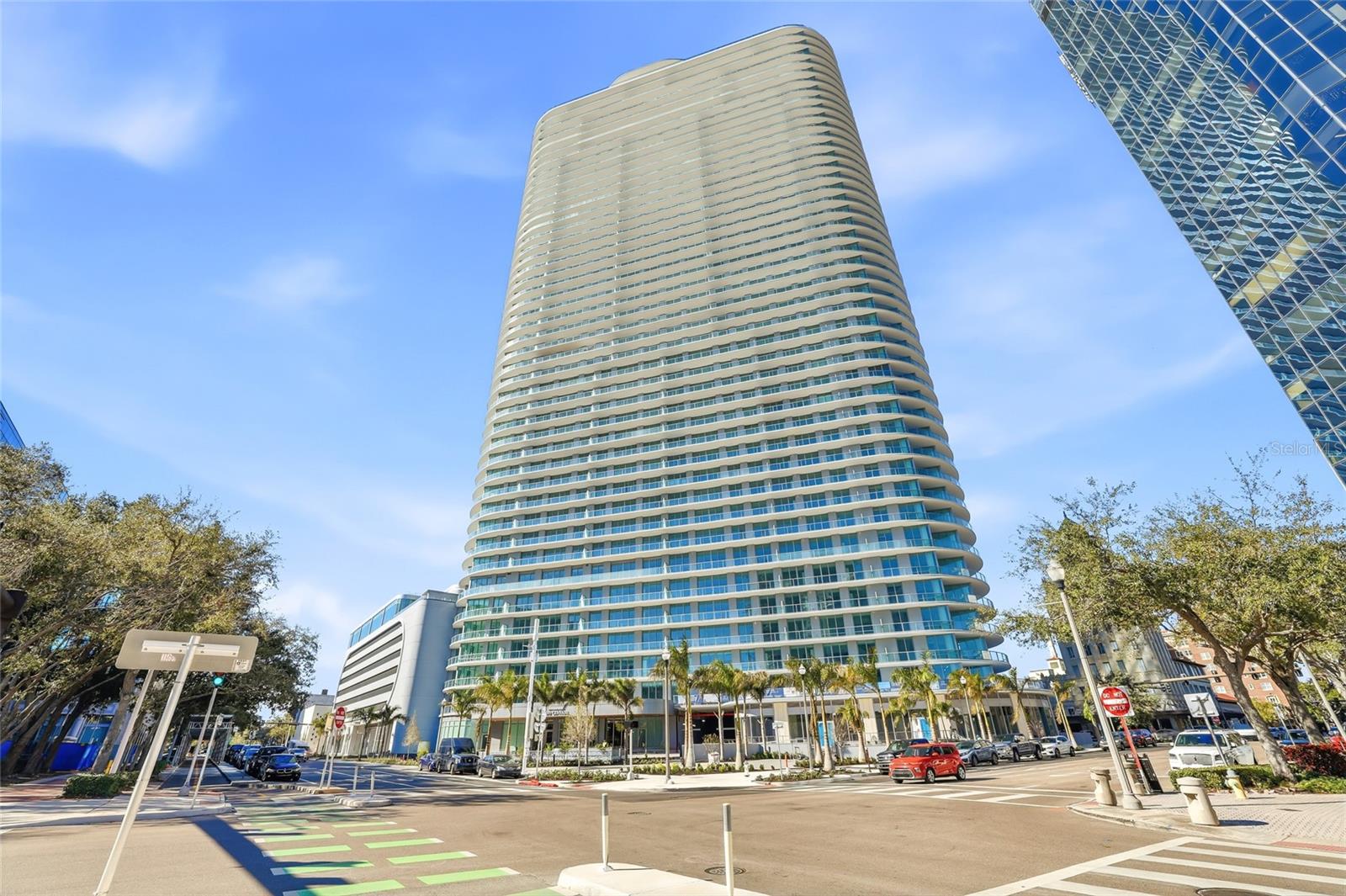400 CENTRAL AVE #301