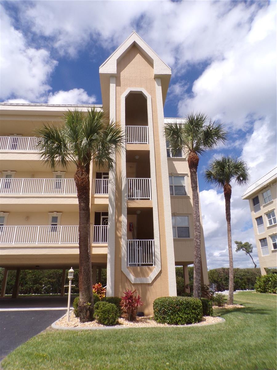 101 N MARION CT #114