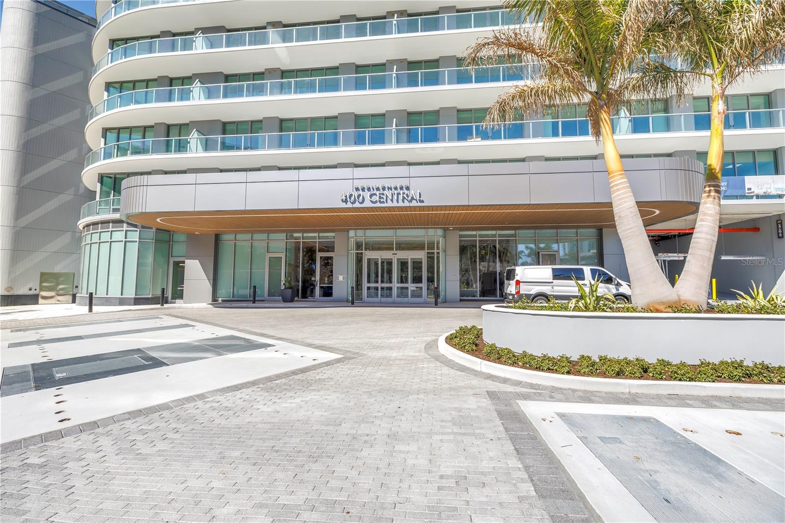 400 CENTRAL AVE #1608