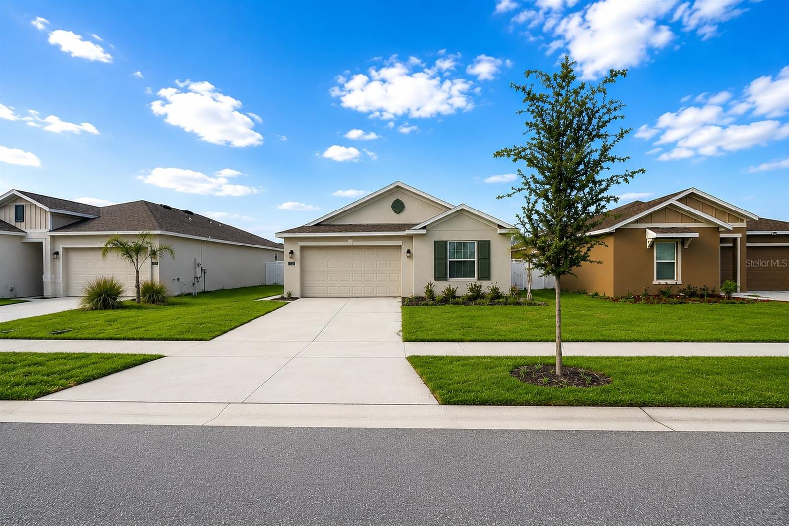 338 RUSTIC RAIL DR