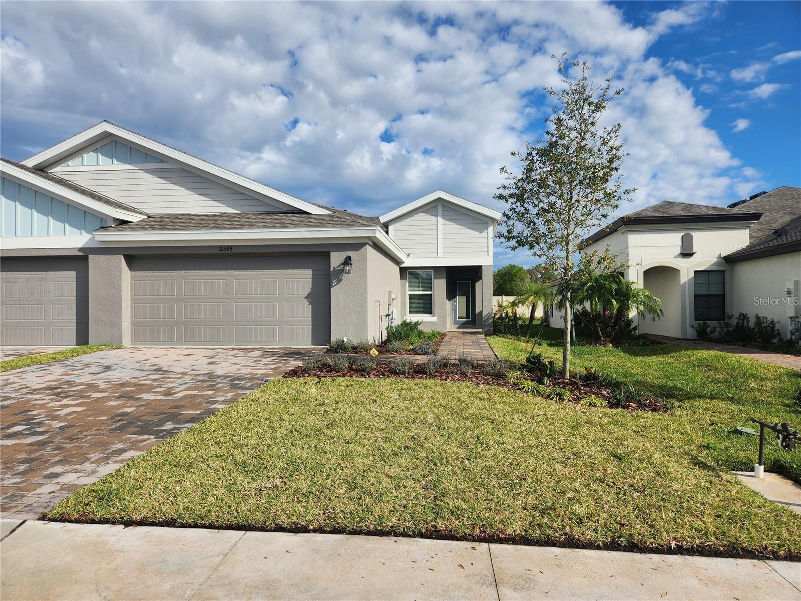 12573 OAK HILL WAY