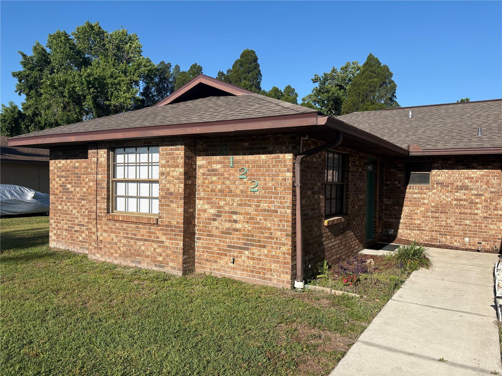3122 JULIA CT