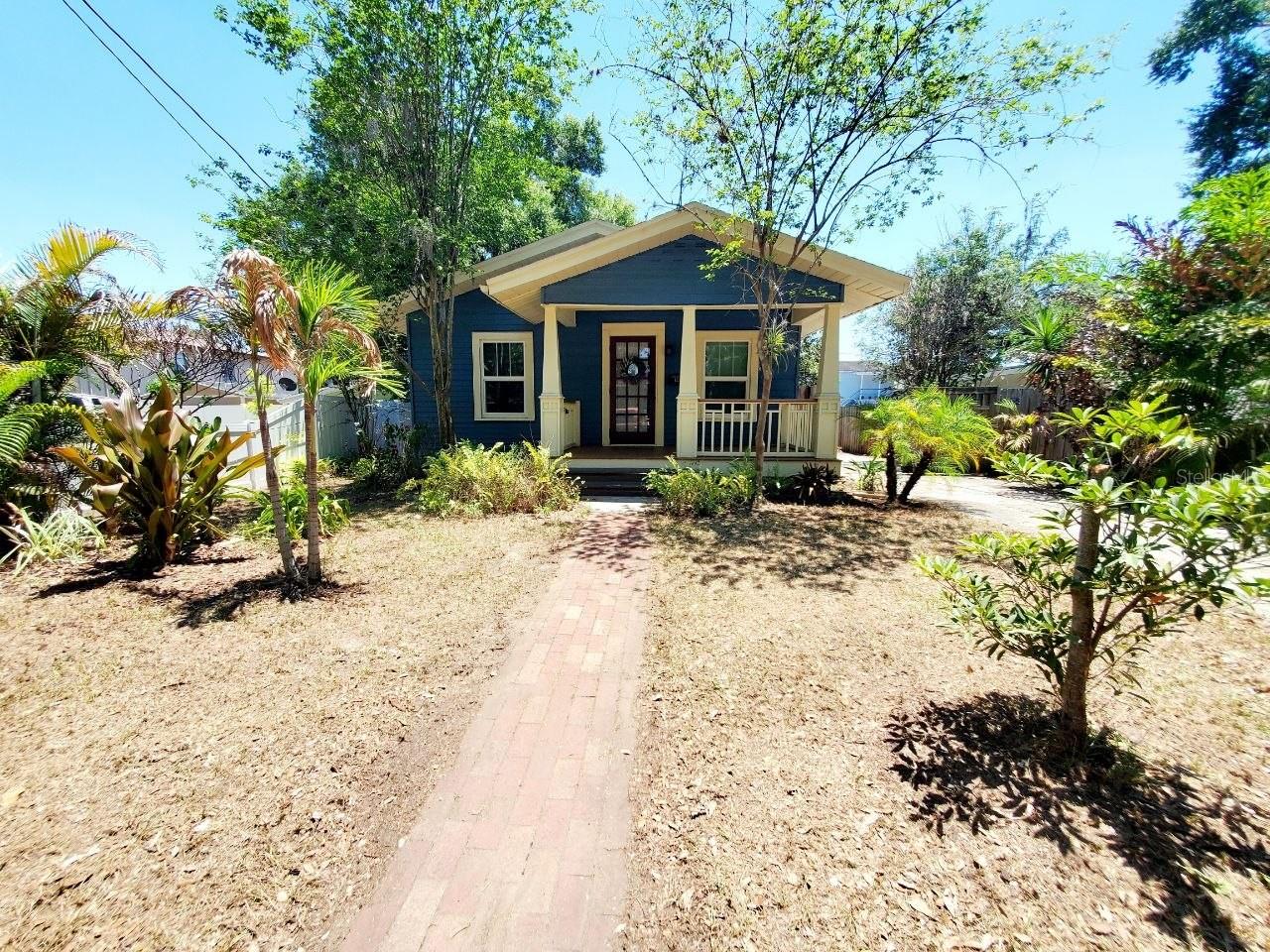 1215 E MOHAWK AVE