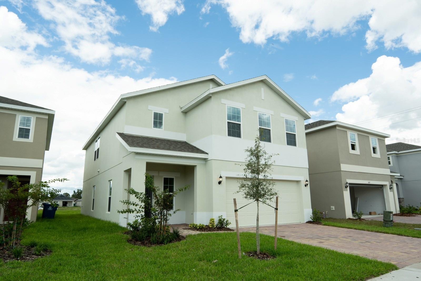 1673 SWAN SWIM DR