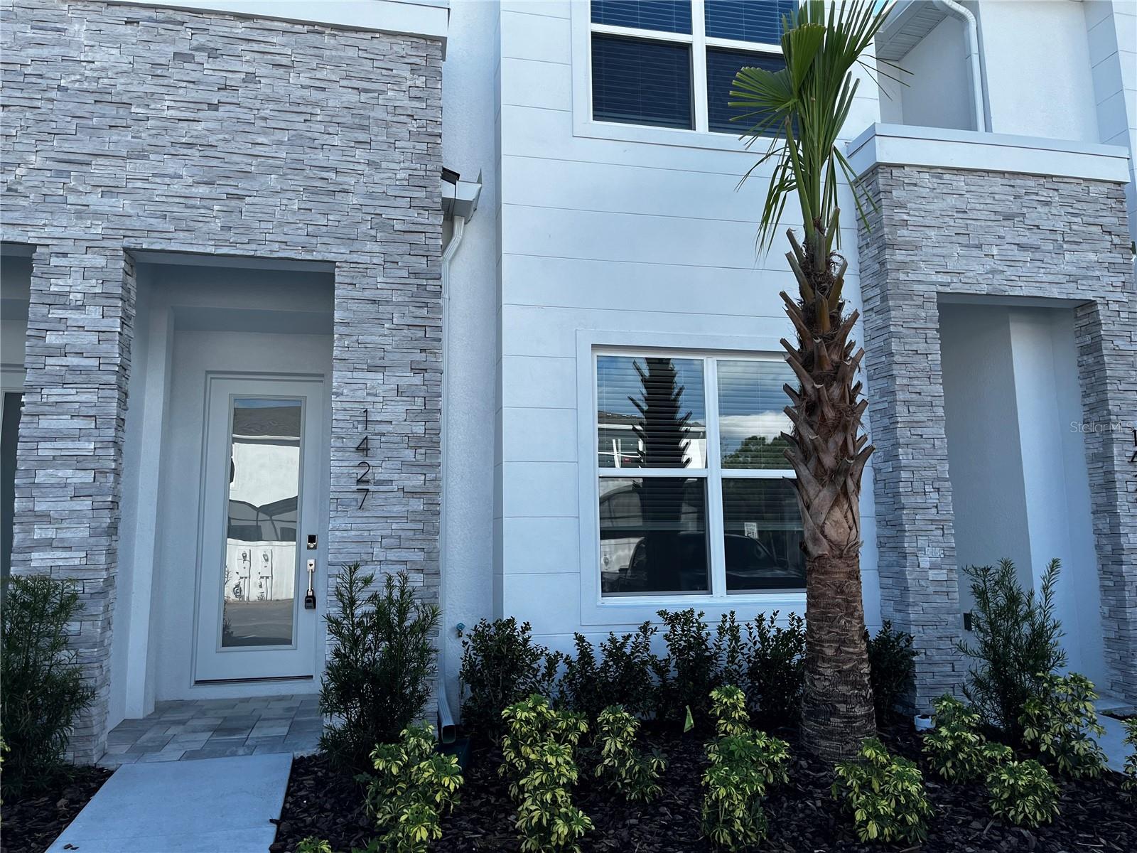 1427 SERENDIPITY LN
