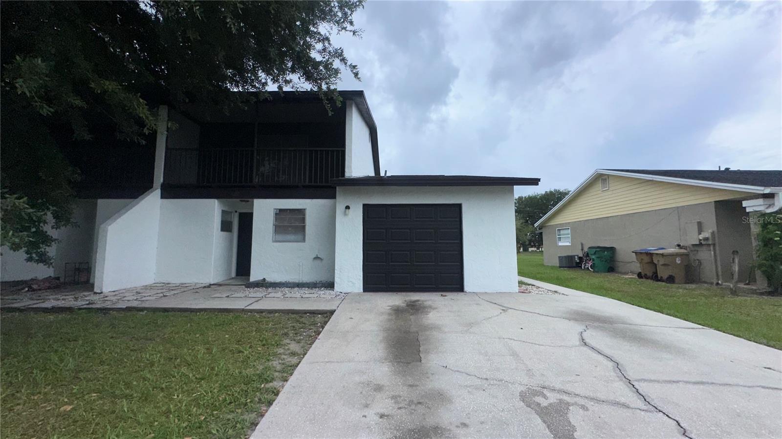 622 ROYALTY CT #B