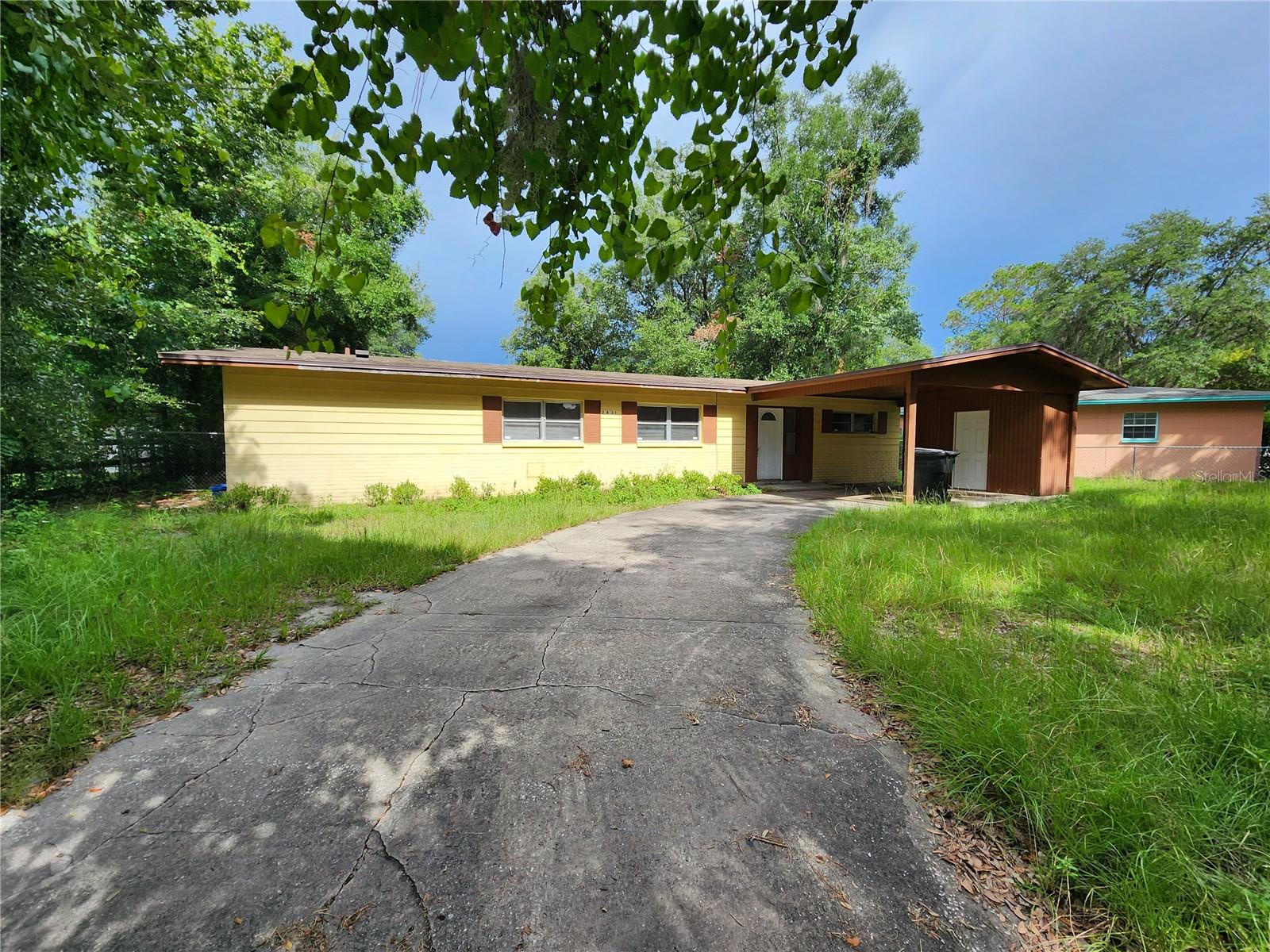 2831 NE 17 DR