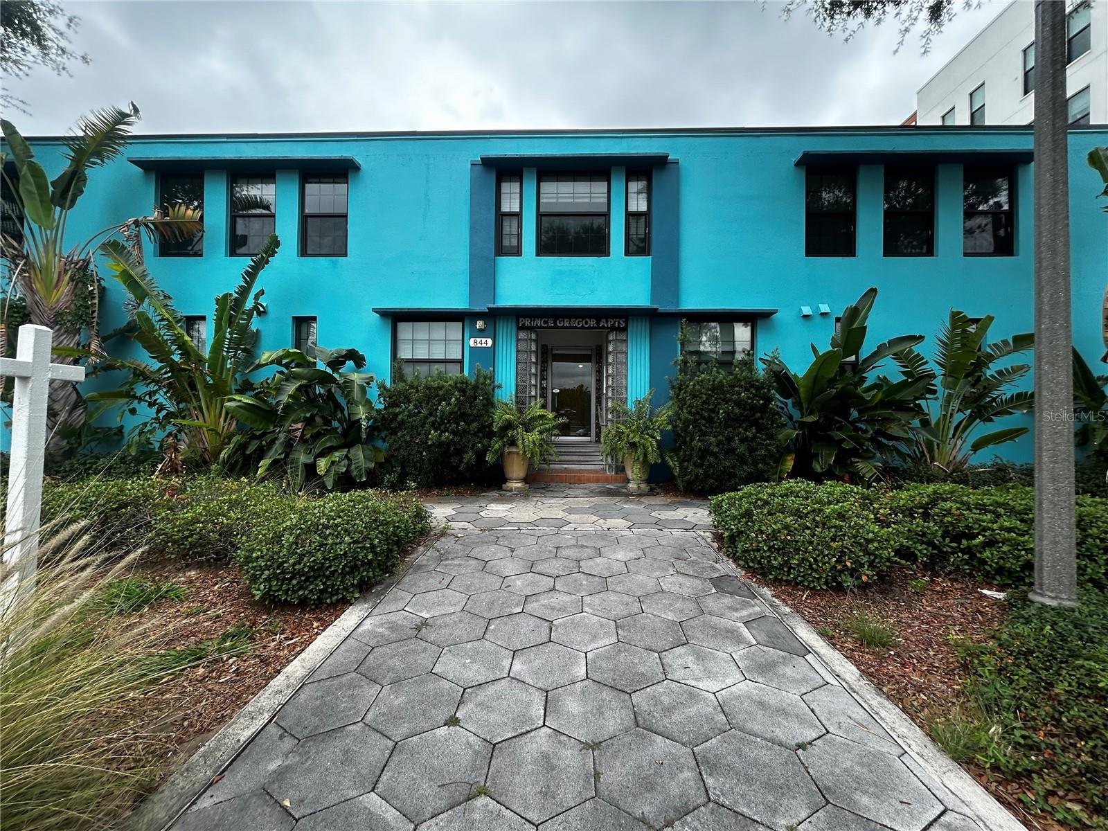 844 5TH AVE S