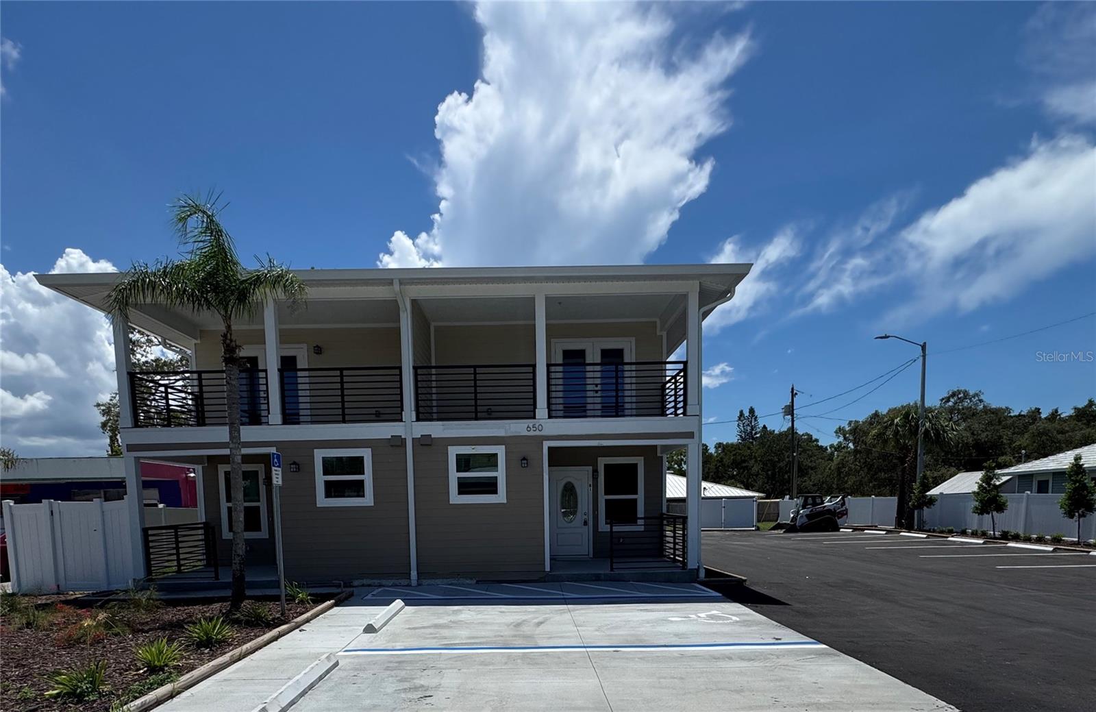 650 E TARPON AVE #C1