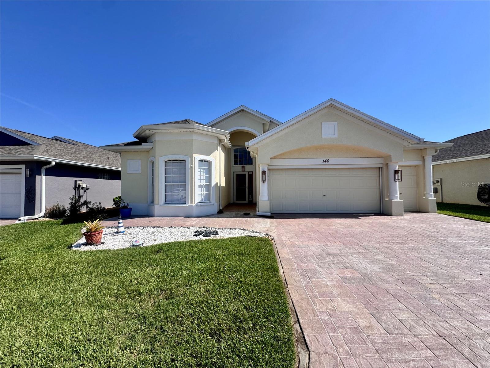 140 MOSS LN