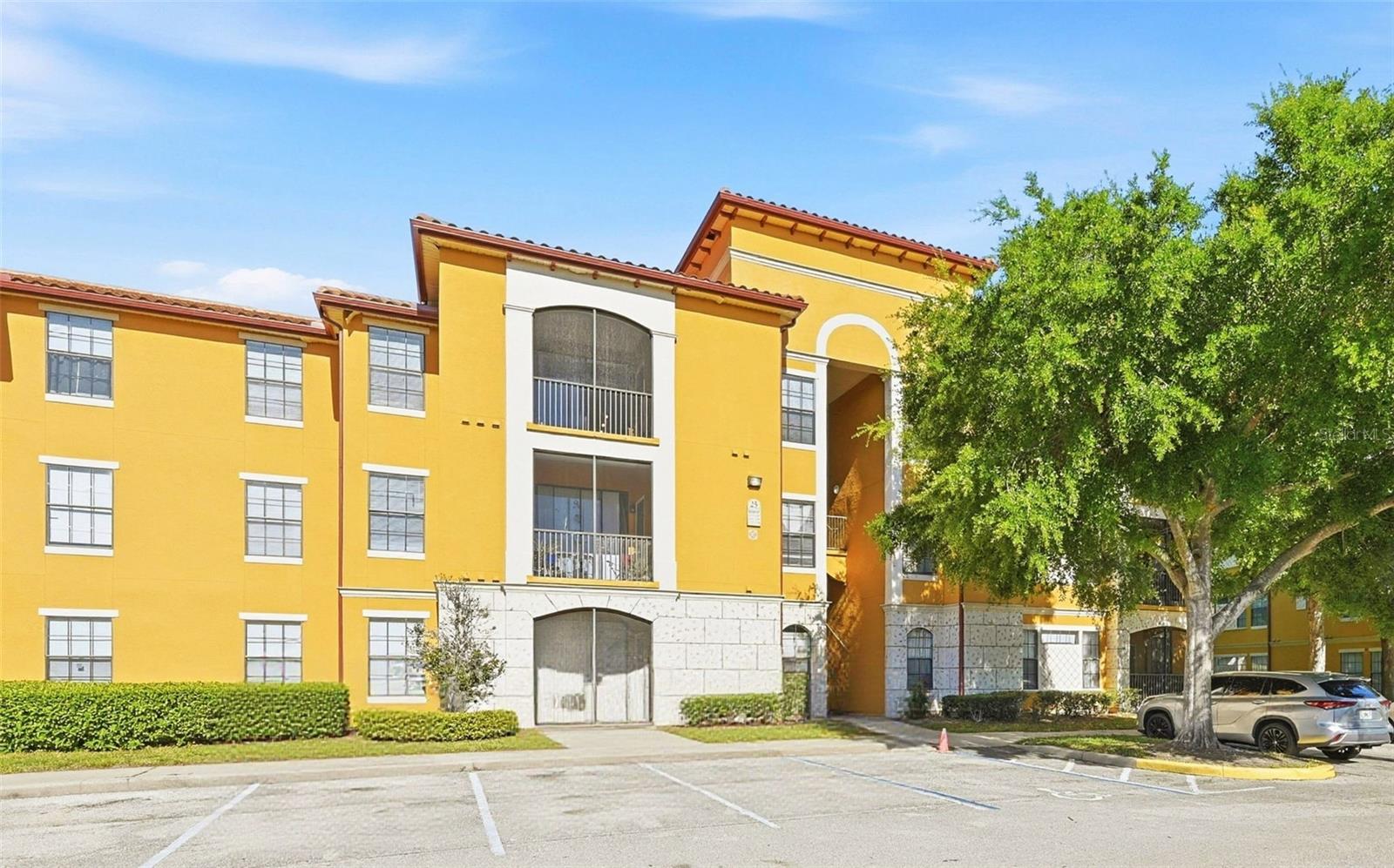 6169 METROWEST BLVD #305