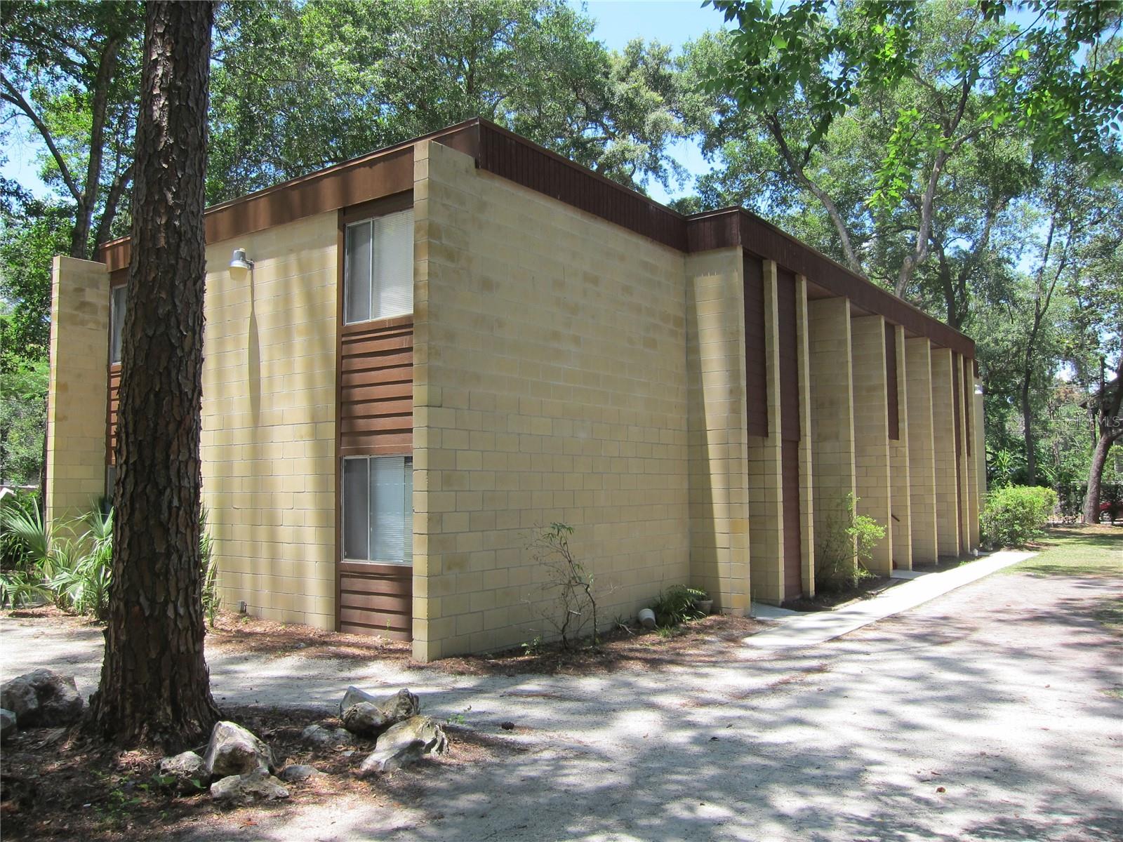 300 NW 20TH AVE #6