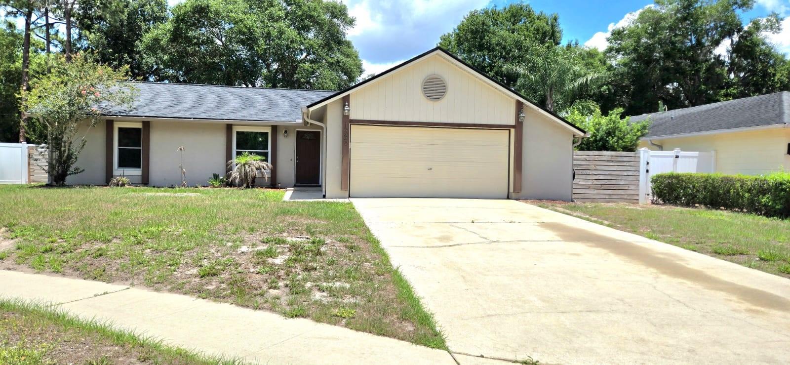 1340 PARADISE LN