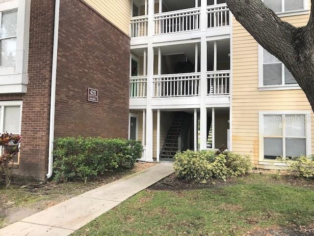 4211 CHATHAM OAK CT #102