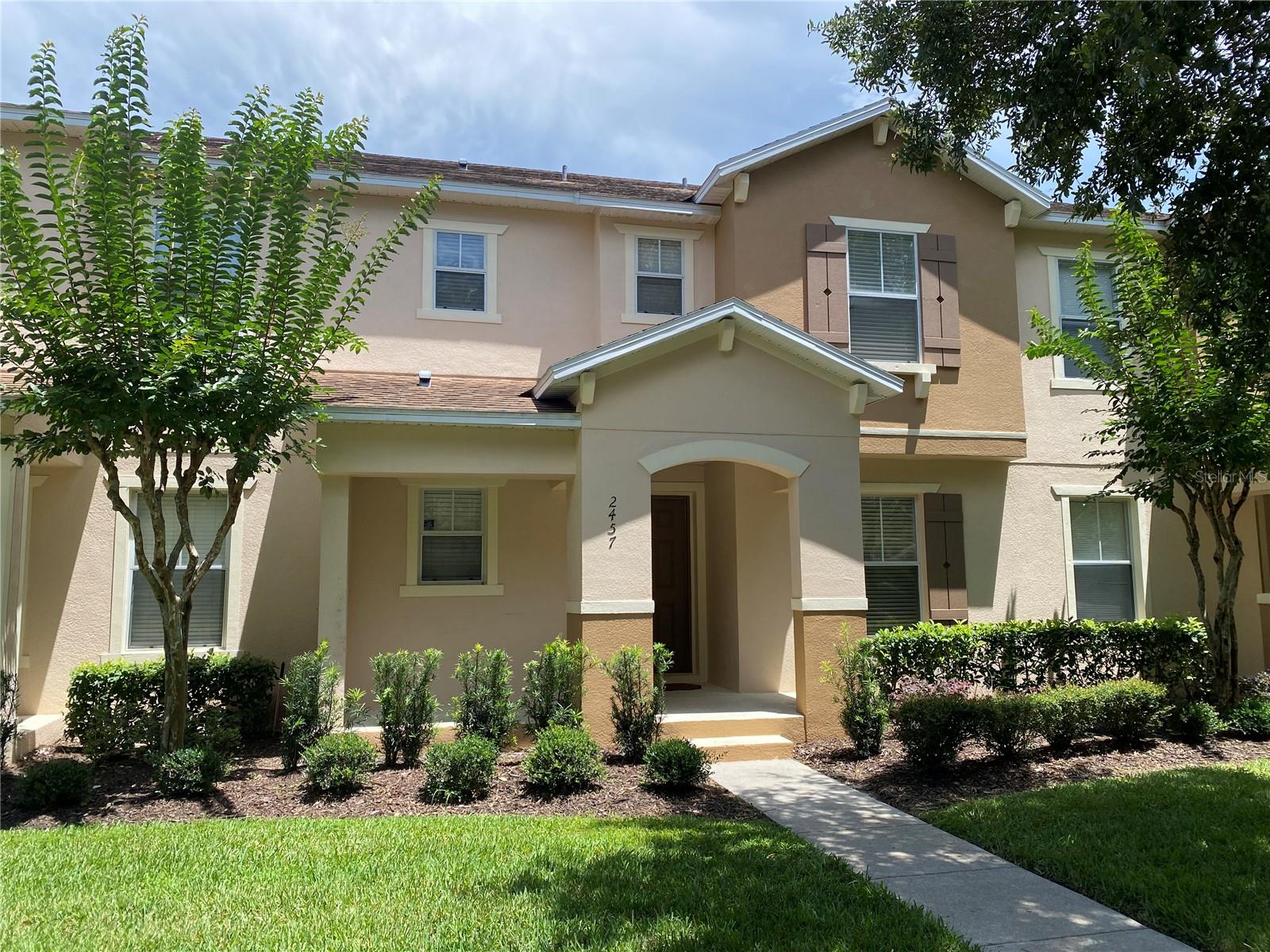 2457 FORMAX DR
