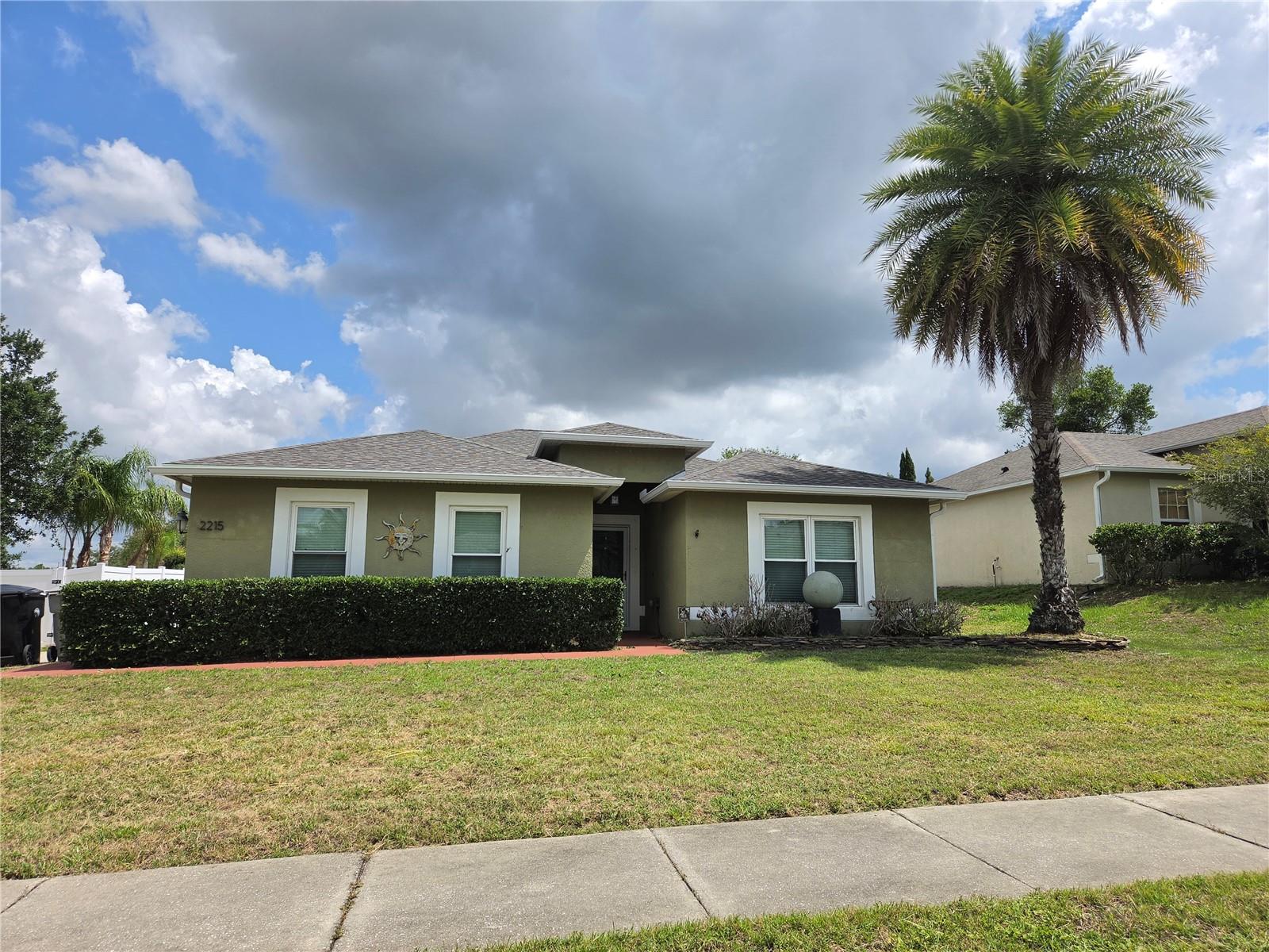 2215 KINGSCREST CIR