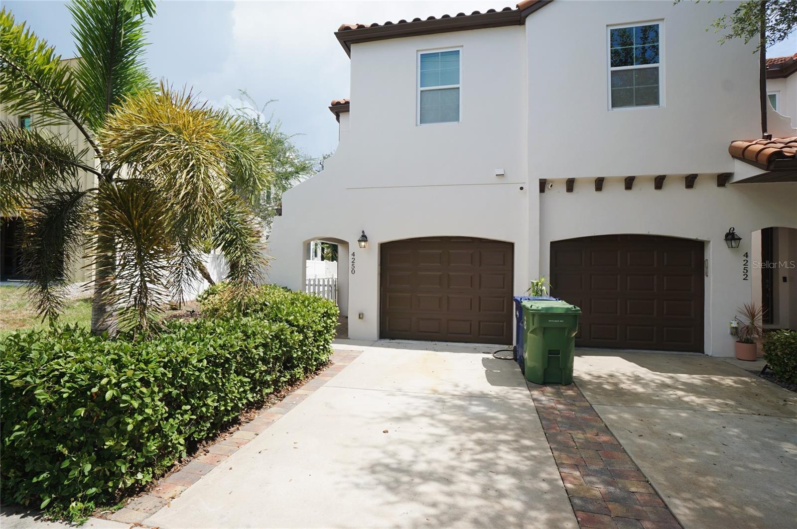4250 W CARMEN ST