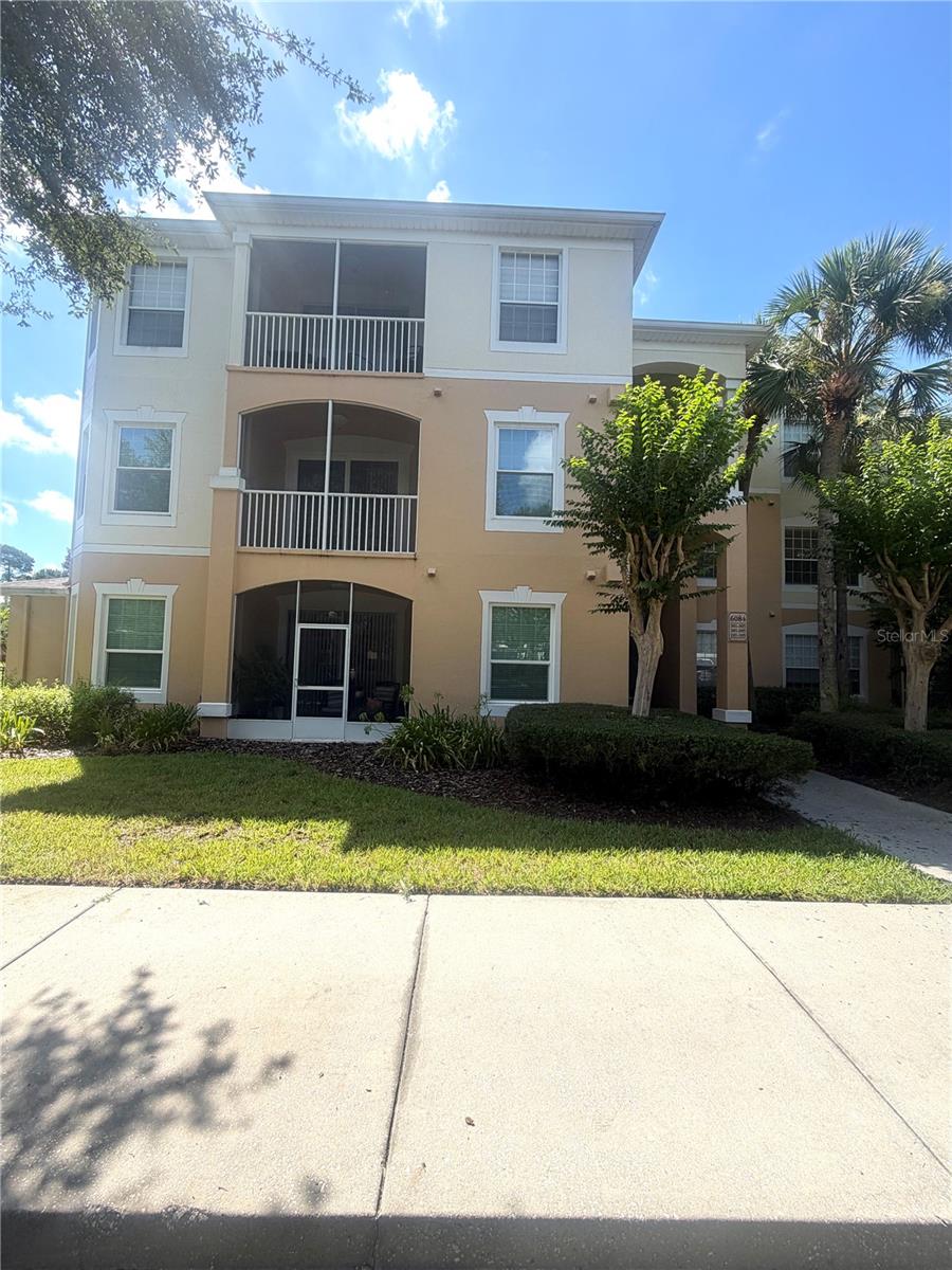 6084 STEVENSON DR #204