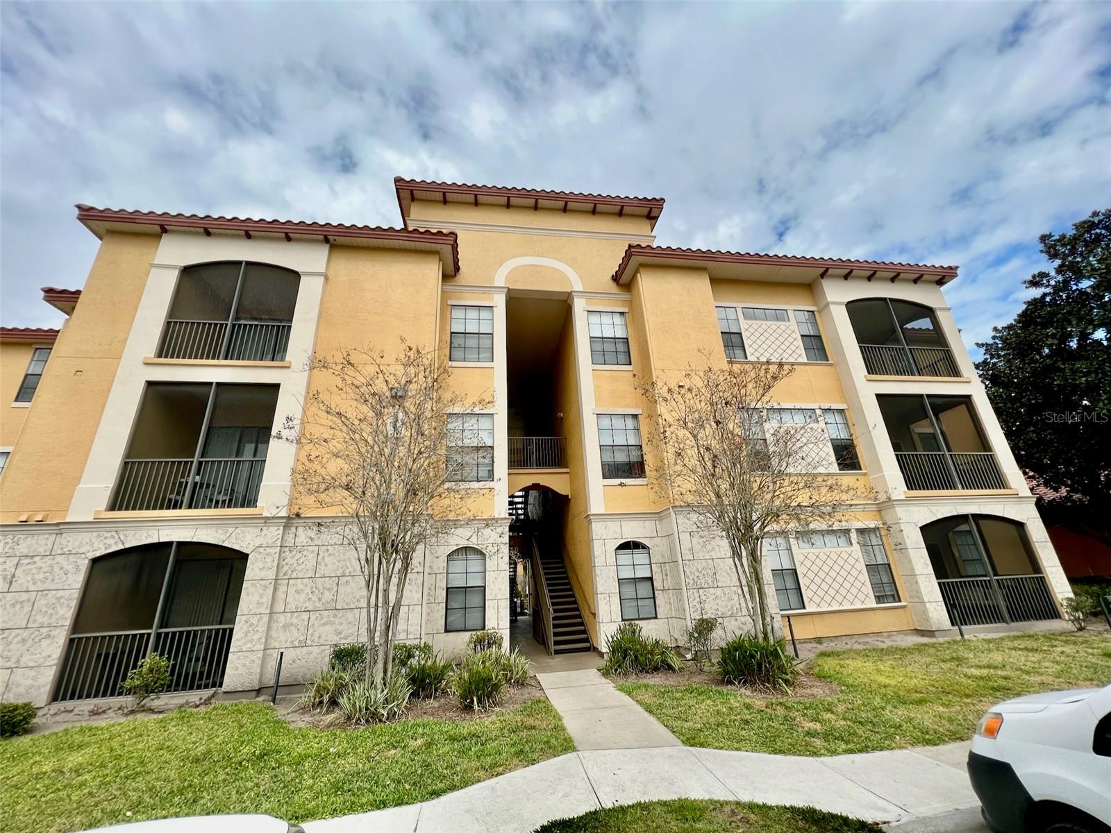 6153 METROWEST BLVD #308