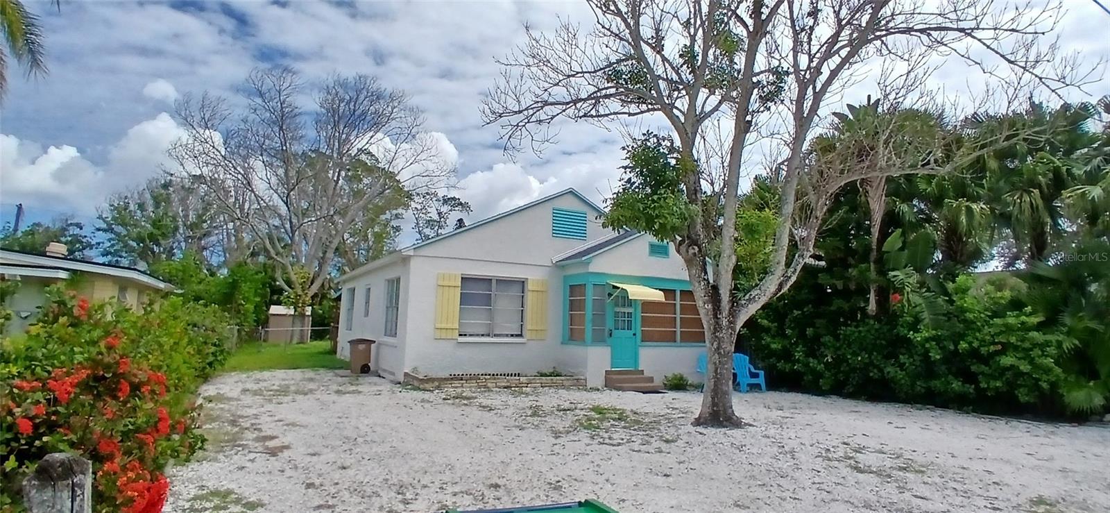 1209 BAY PALM BLVD