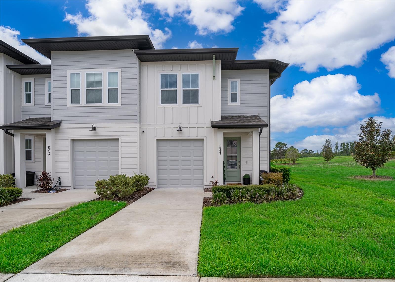 847 LONGBOAT DR