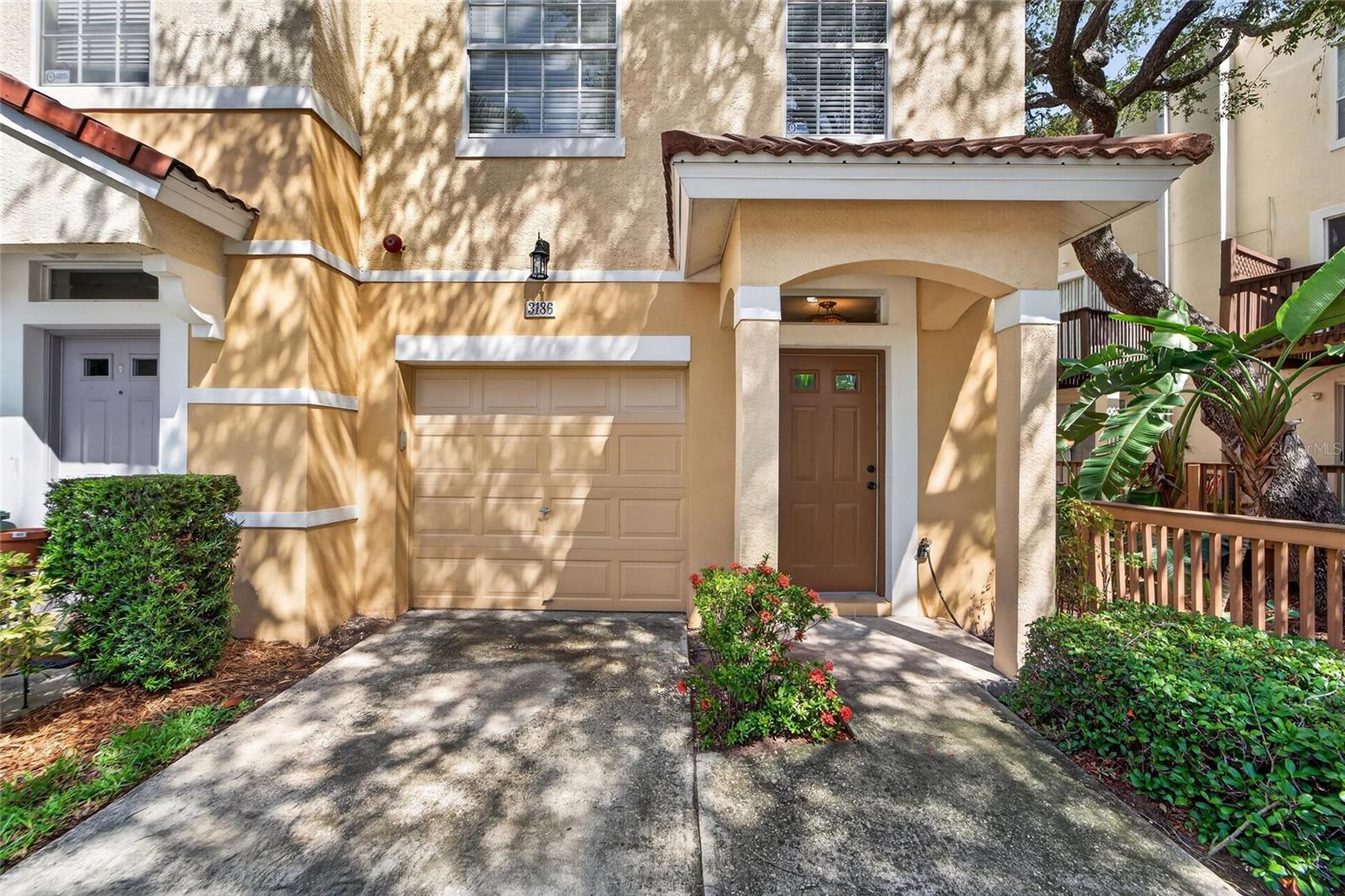 3186 BAYSHORE OAKS DR