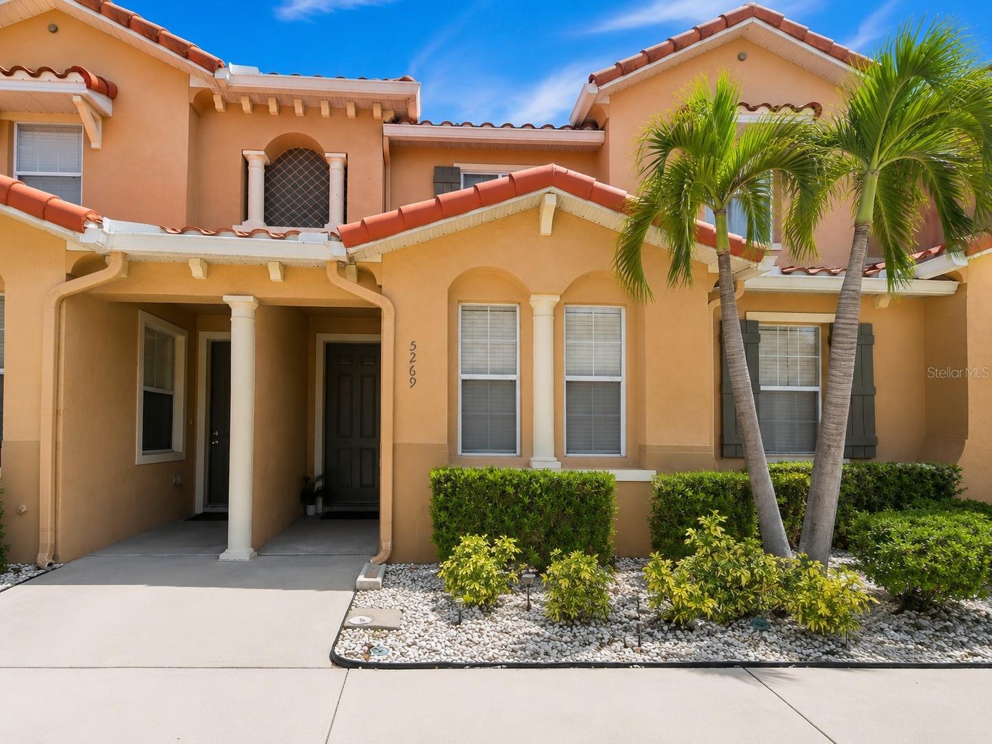 5269 PARADISE CAY CIR