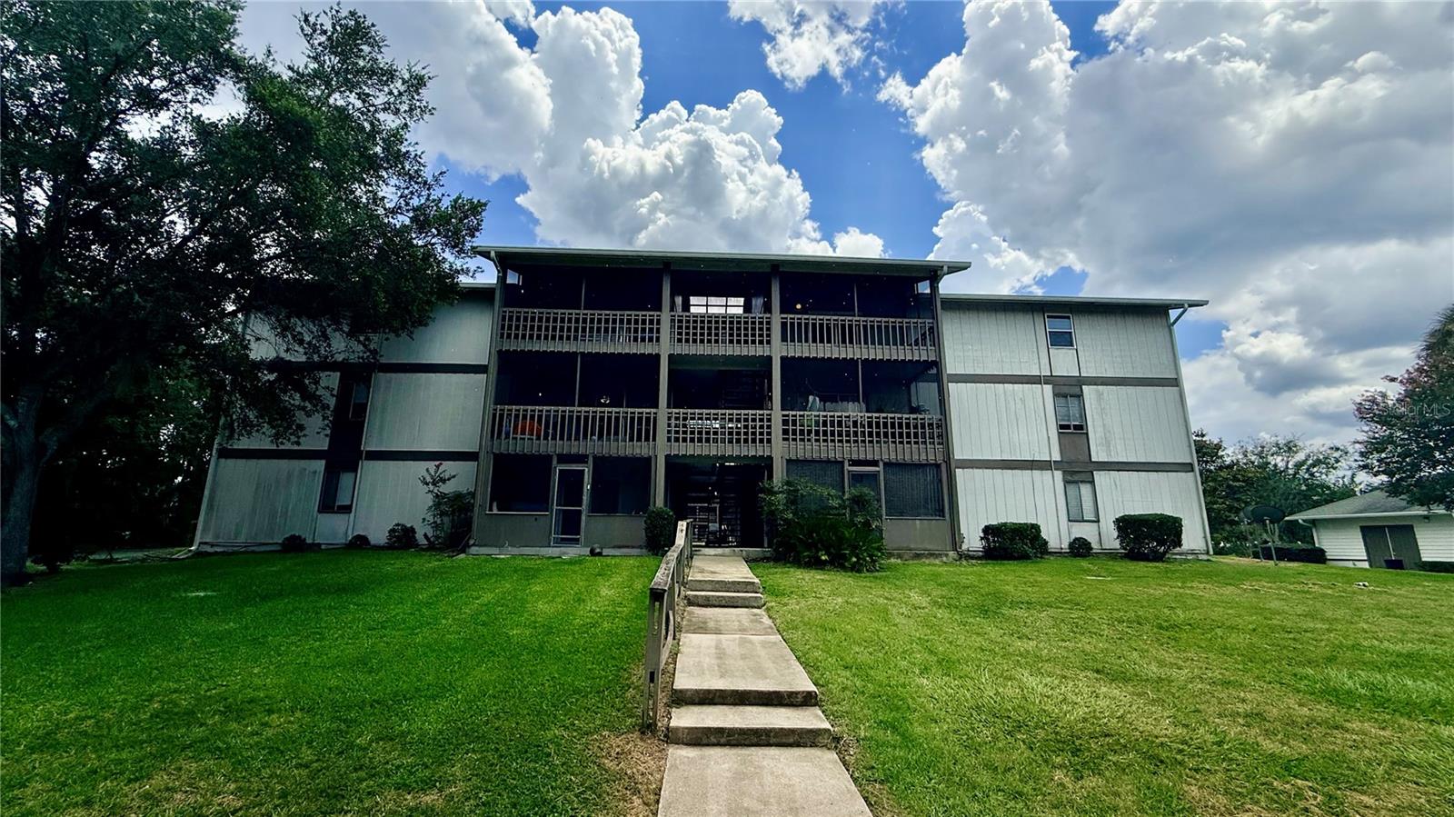 6519 W NEWBERRY RD #811