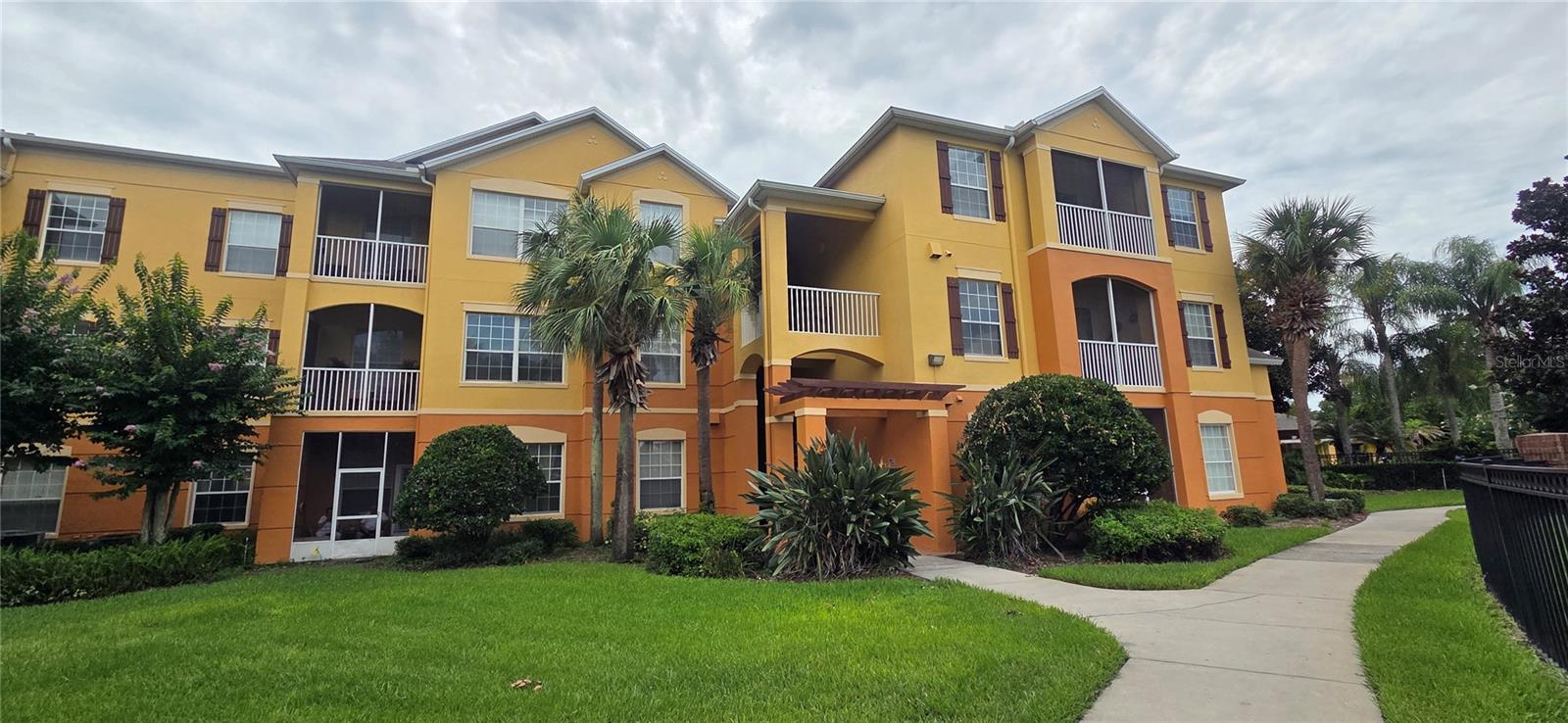 6240 CONTESSA DR #103