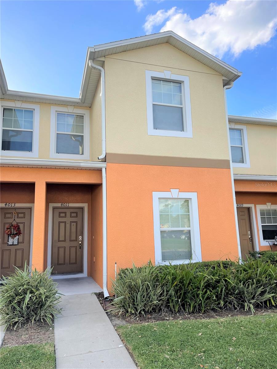 4011 WINDING VINE DR