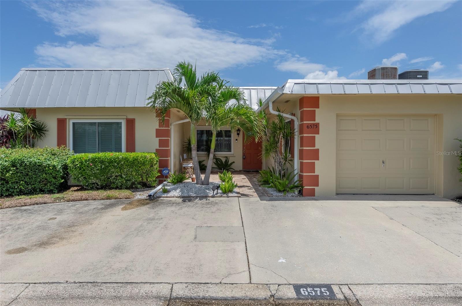 6575 GREEN VALLEY DR
