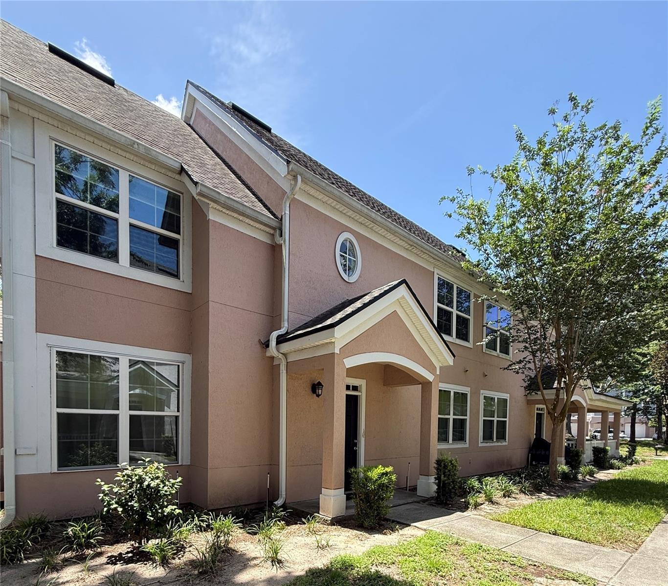 3392 WESTCHESTER SQUARE BLVD #204