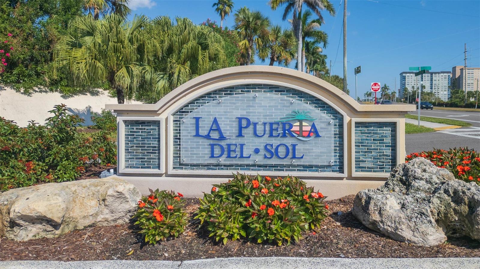 5642 PUERTA DEL SOL BLVD S #142