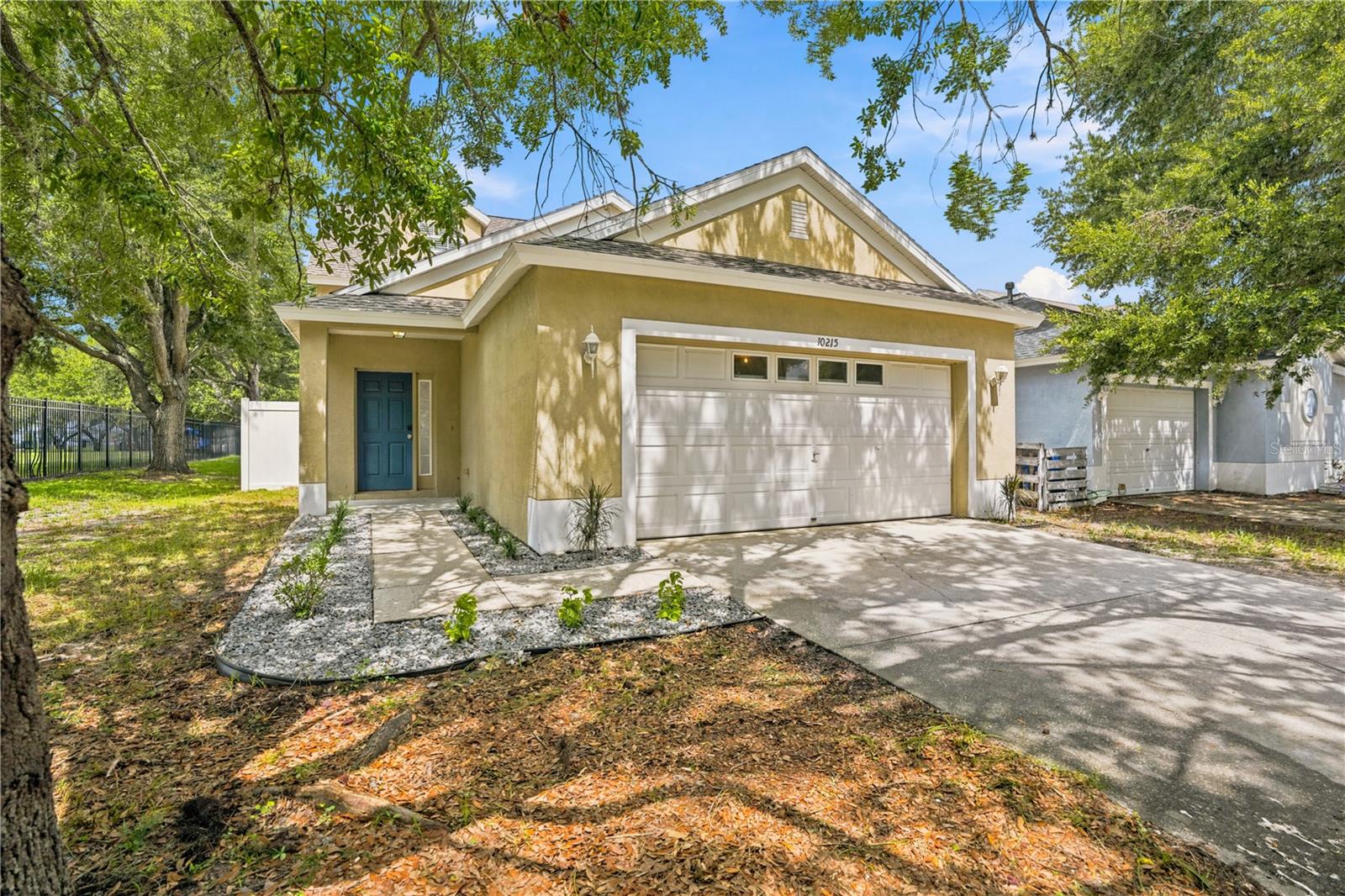 10215 LAKESIDE VISTA DR