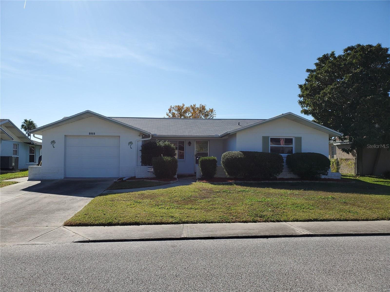 7304 LINCOLN PARK LN