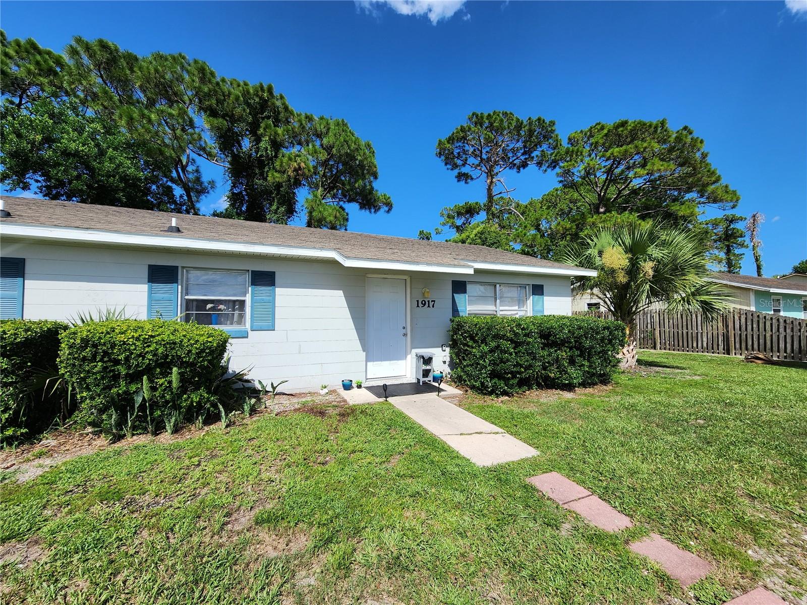 1917 FERN PALM DR