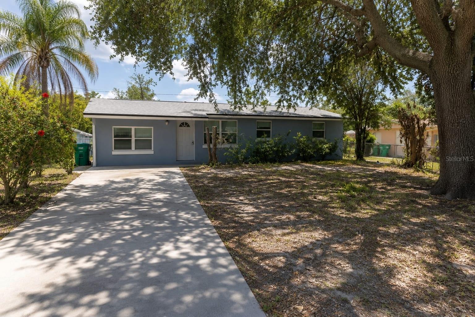 217 BETTY AVE S