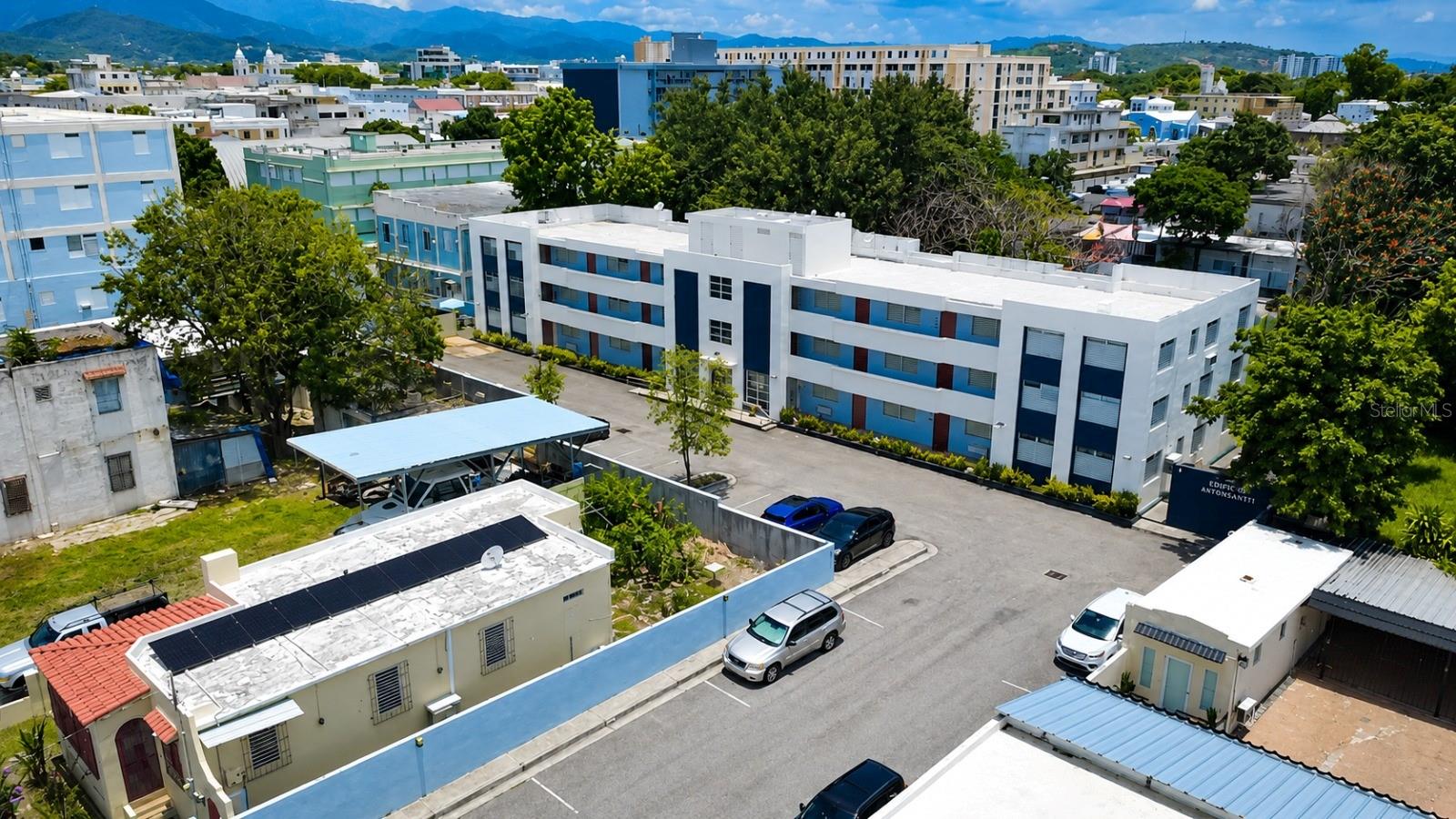 6108 CALLE TORRES CONDOMINIO ANTONSANTTI #301